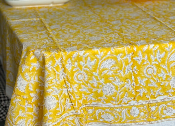 Hello Sunshine Table Cover 6 seater