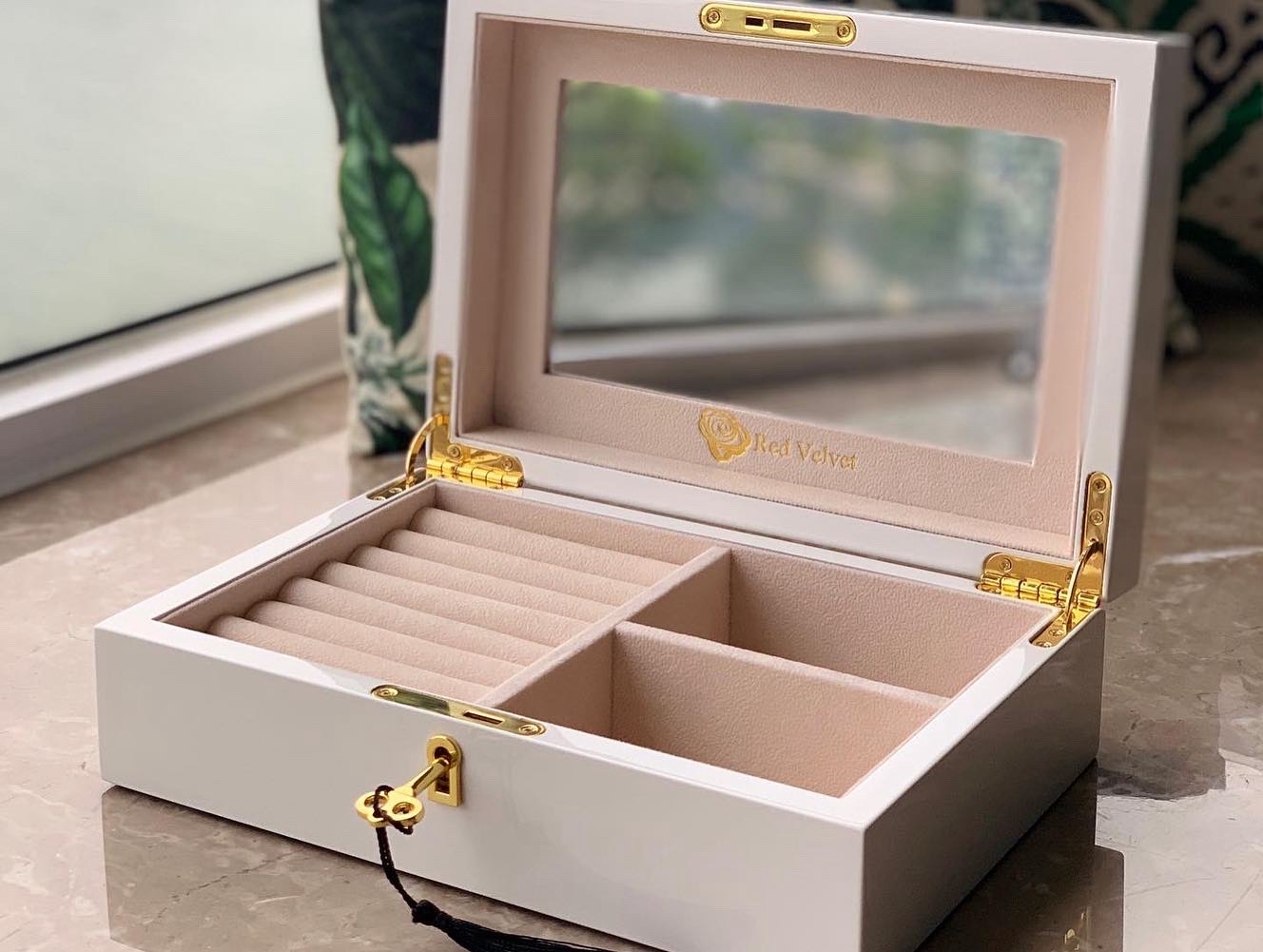 d480b58a-894f-44d0-931d-6bc1935d0efb